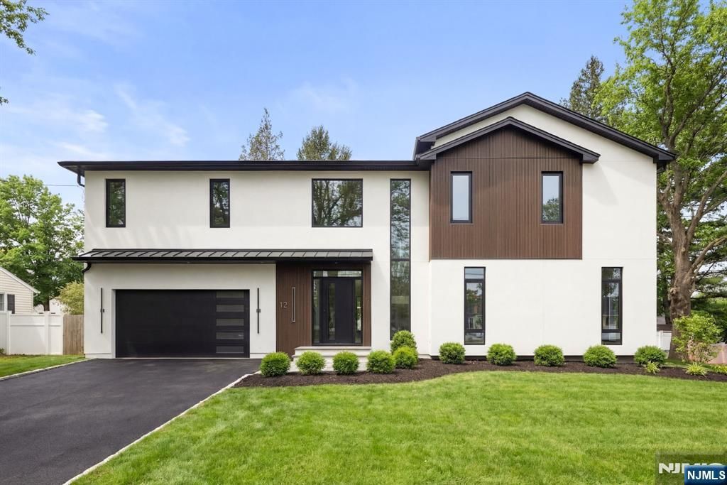 12 Meadow Court, Norwood, NJ 07648