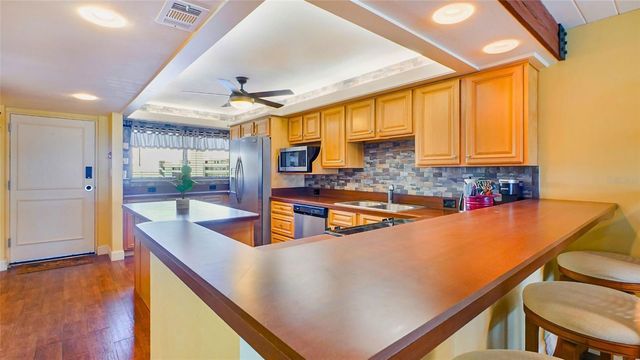 7150 SUNSET 903E, St Pete Beach, FL 33706