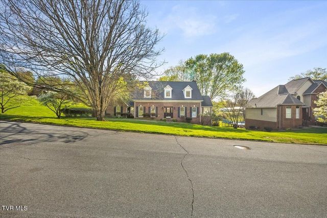 1857 Greenbriar Circle, Elizabethton, TN 37643