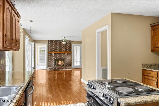 1857 Greenbriar Circle, Elizabethton, TN 37643