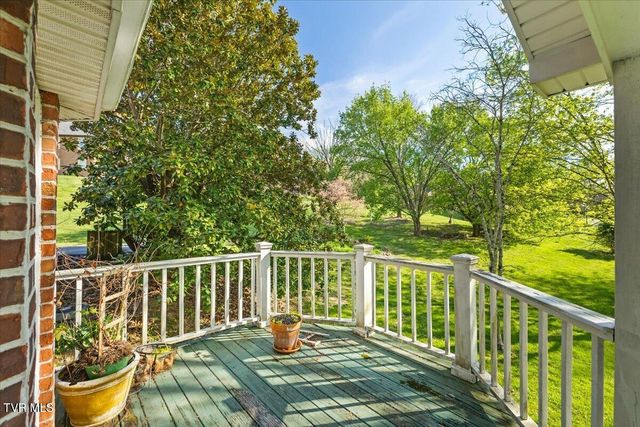 1857 Greenbriar Circle, Elizabethton, TN 37643