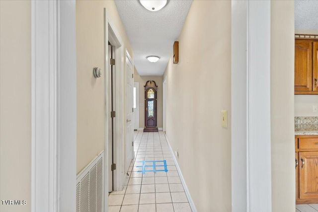 1857 Greenbriar Circle, Elizabethton, TN 37643