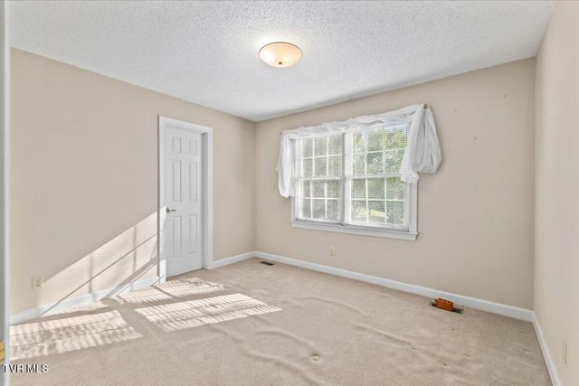 1857 Greenbriar Circle, Elizabethton, TN 37643