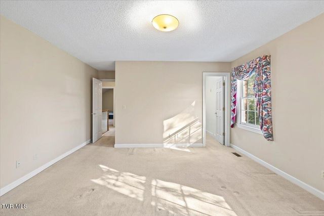 1857 Greenbriar Circle, Elizabethton, TN 37643