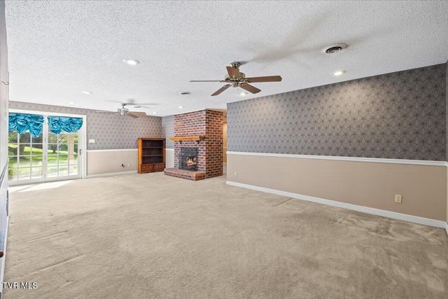 1857 Greenbriar Circle, Elizabethton, TN 37643