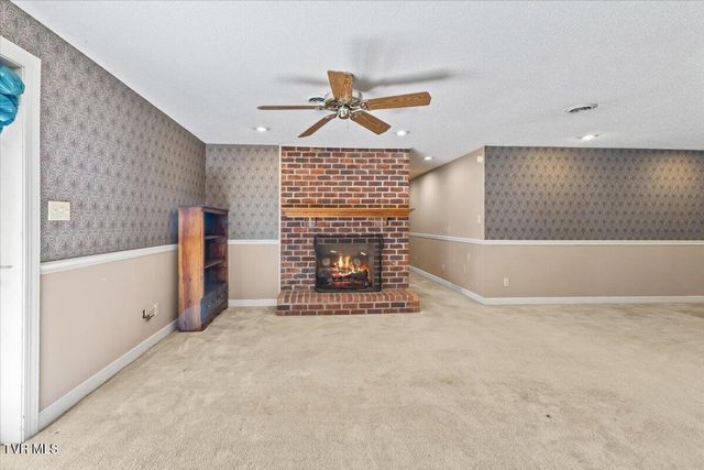 1857 Greenbriar Circle, Elizabethton, TN 37643