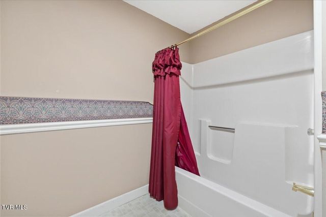 1857 Greenbriar Circle, Elizabethton, TN 37643