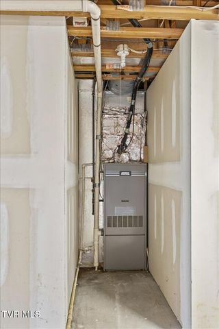 1857 Greenbriar Circle, Elizabethton, TN 37643