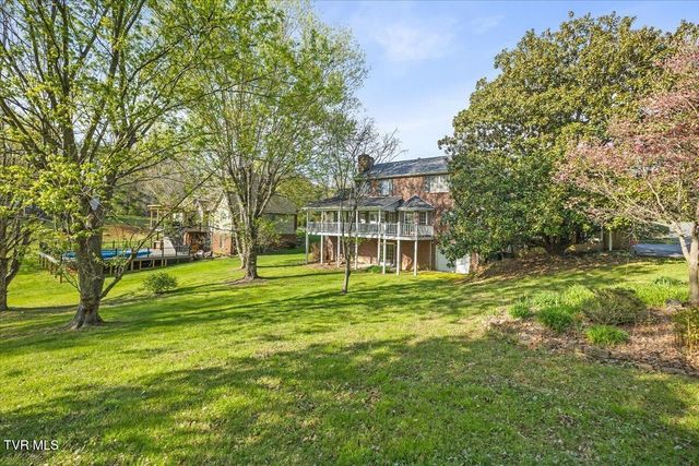 1857 Greenbriar Circle, Elizabethton, TN 37643