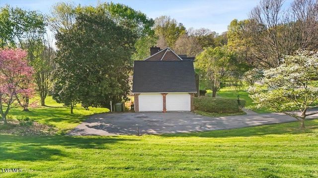 1857 Greenbriar Circle, Elizabethton, TN 37643