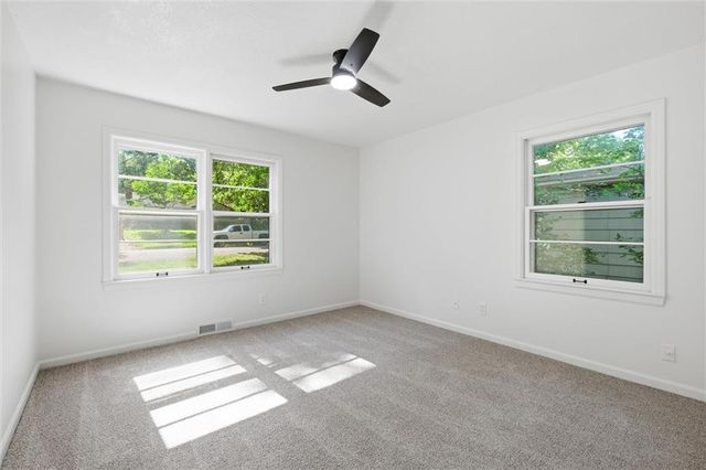 10420 Palmer Avenue, Kansas City, MO 64134