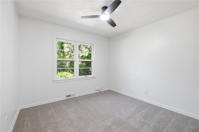 10420 Palmer Avenue, Kansas City, MO 64134