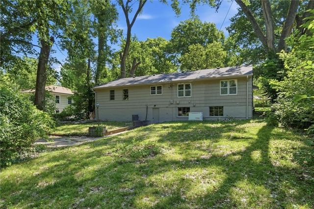 10420 Palmer Avenue, Kansas City, MO 64134