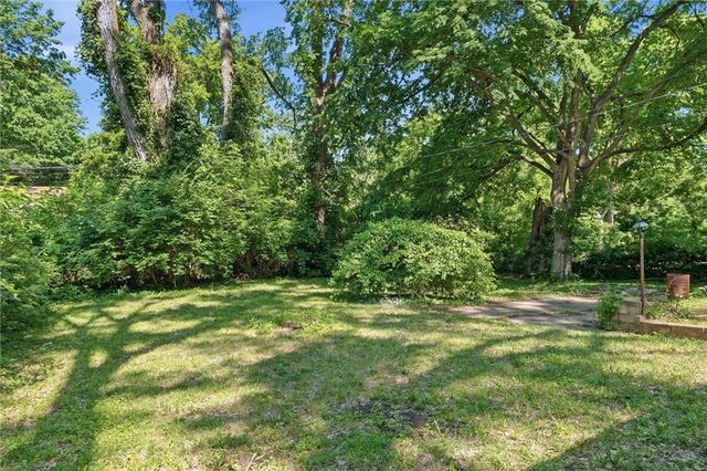 10420 Palmer Avenue, Kansas City, MO 64134