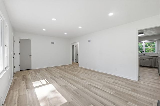 10420 Palmer Avenue, Kansas City, MO 64134