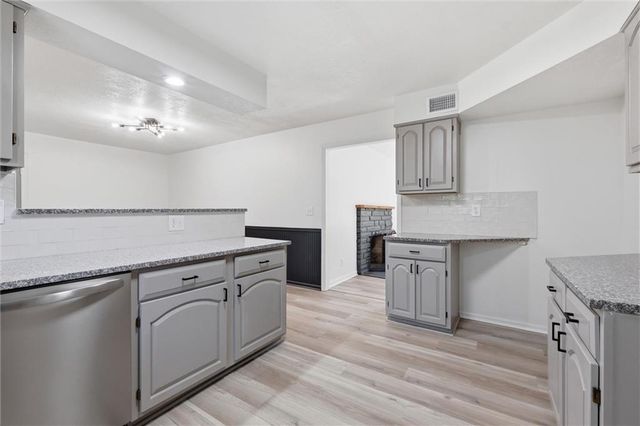 10420 Palmer Avenue, Kansas City, MO 64134