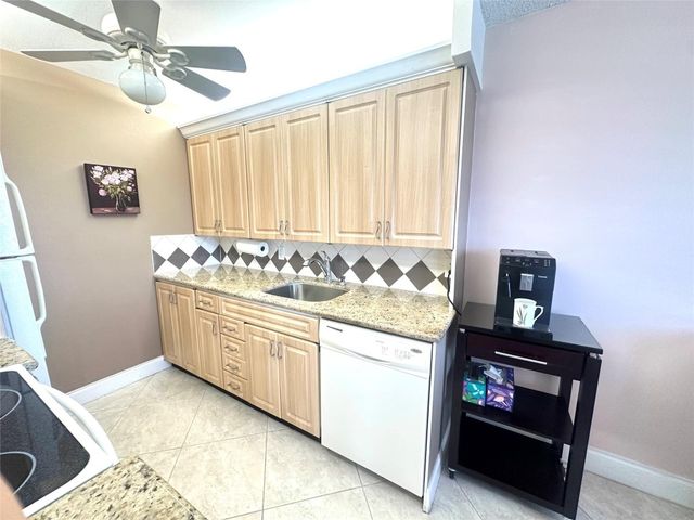 4004 Newport G 4004, Deerfield Beach, FL 33442