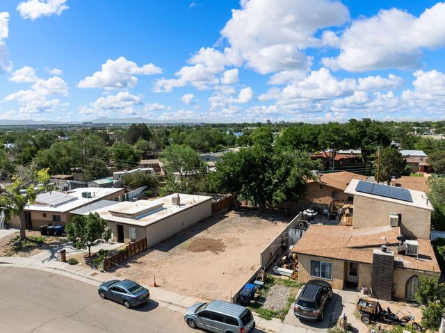 4208 Trinity Place NW, Albuquerque, NM 87107