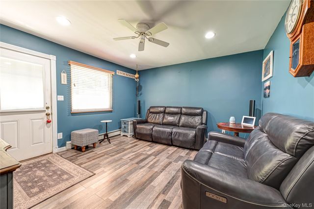 22 Vine Street, Centereach, NY 11720