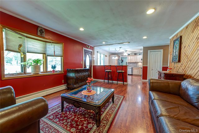 22 Vine Street, Centereach, NY 11720