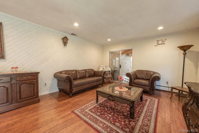 22 Vine Street, Centereach, NY 11720