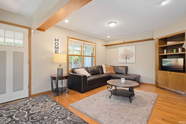 17525 Auten Road, Granger, IN 46530