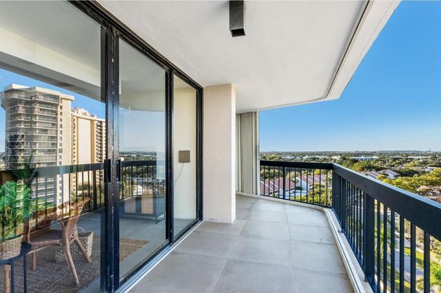 2425 Presidential Way 1101, West Palm Beach, FL 33401