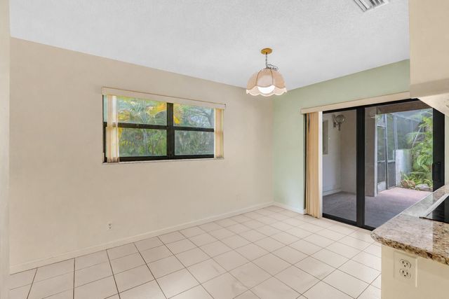 175 NW 84th Way, Coral Springs, FL 33071