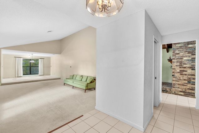 175 NW 84th Way, Coral Springs, FL 33071