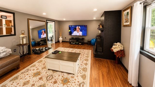 19 Portter Dr, Bellingham, MA 02019