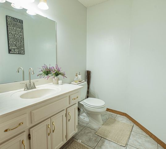 5440 Riverwood Lane, Savage, MN 55378