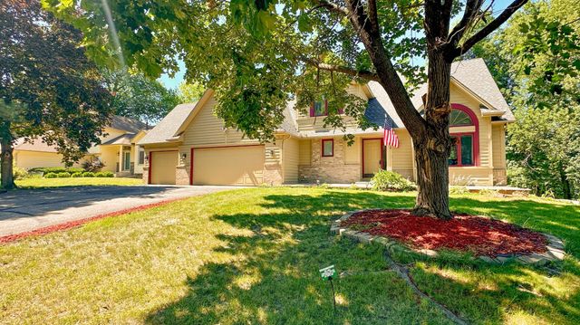 5440 Riverwood Lane, Savage, MN 55378