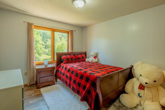5440 Riverwood Lane, Savage, MN 55378