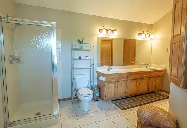 5440 Riverwood Lane, Savage, MN 55378