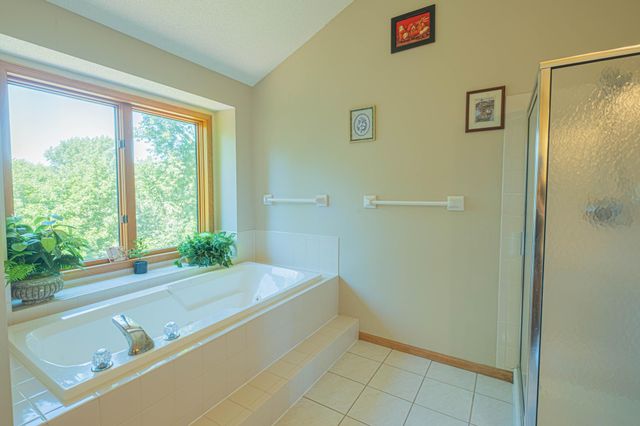5440 Riverwood Lane, Savage, MN 55378