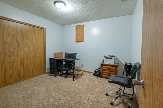 5440 Riverwood Lane, Savage, MN 55378