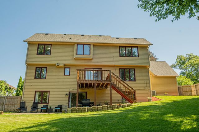 5440 Riverwood Lane, Savage, MN 55378