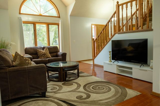 5440 Riverwood Lane, Savage, MN 55378