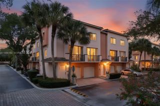 2107 SE 10th Ave 817, Fort Lauderdale, FL 33316