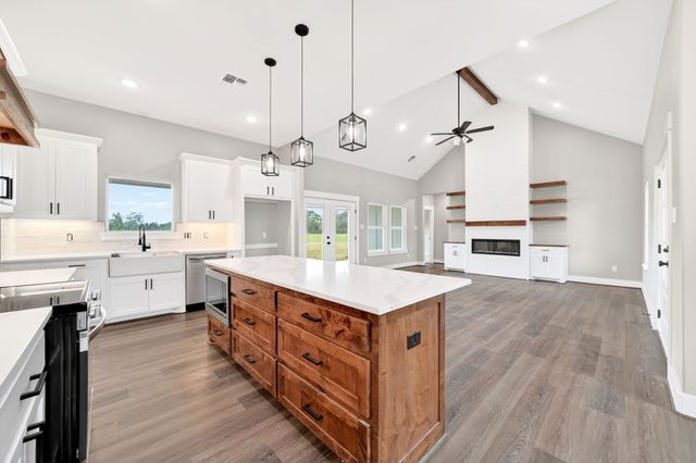 697 VZ CR 3717, Edgewood, TX 75117