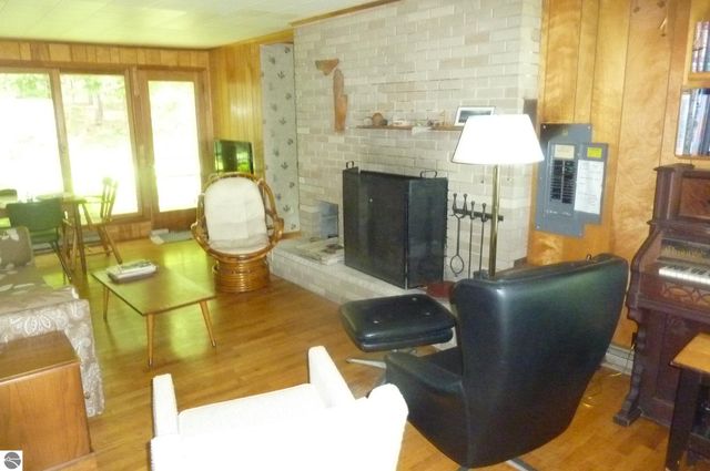 2898 Glory Road, Frankfort, MI 49635