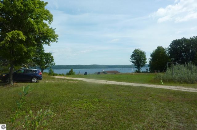 2898 Glory Road, Frankfort, MI 49635