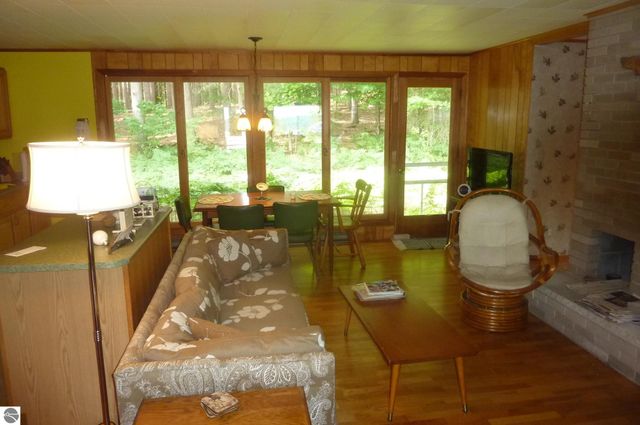 2898 Glory Road, Frankfort, MI 49635