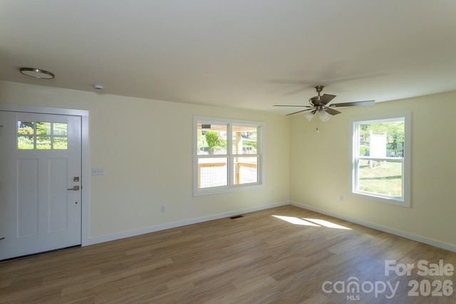46 Vance Avenue, Black Mountain, NC 28711