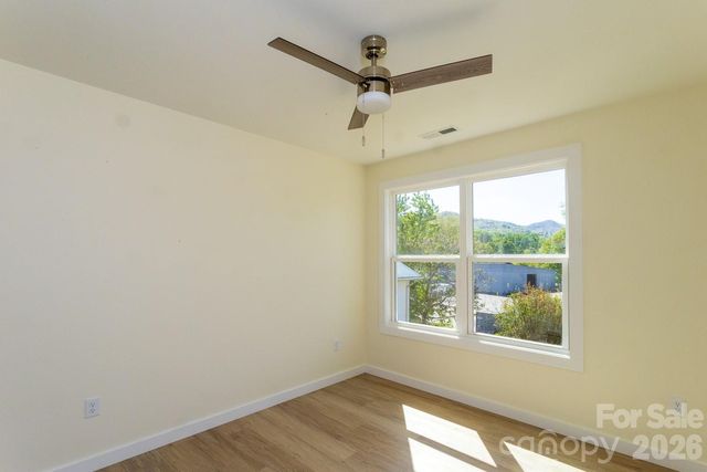 46 Vance Avenue, Black Mountain, NC 28711