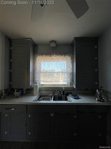 712 Sanford Street, Lansing, MI 48906