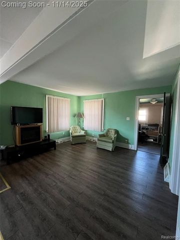 712 Sanford Street, Lansing, MI 48906