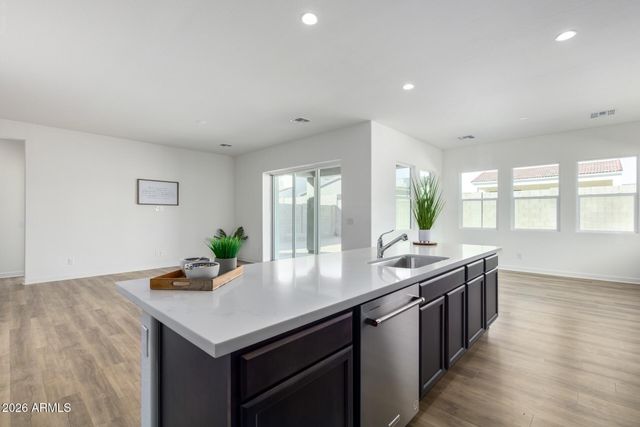 19758 W MONTECITO Avenue, Litchfield Park, AZ 85340