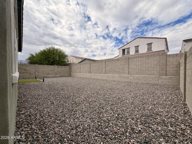 19758 W MONTECITO Avenue, Litchfield Park, AZ 85340