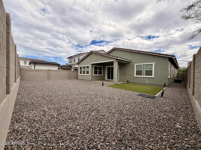 19758 W MONTECITO Avenue, Litchfield Park, AZ 85340